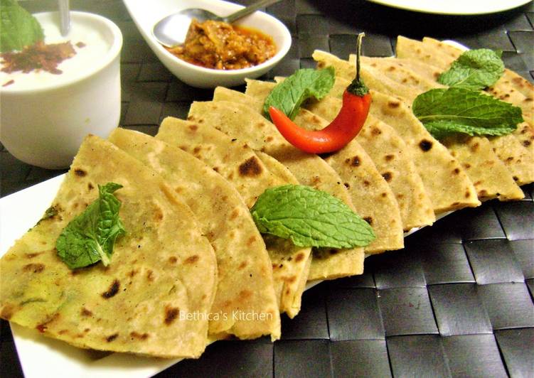 Recipe of Speedy Pudina Aloo Paratha