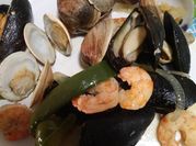 A picture of prawn and mussels