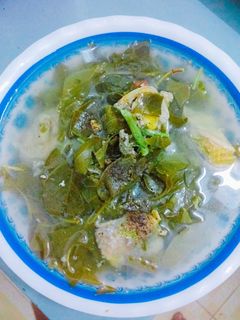 Hình của món Canh thịt gà nấu với lá giang.