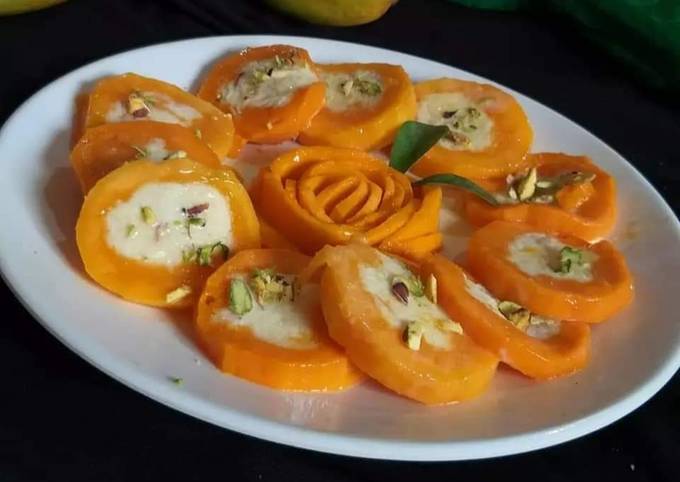 Recipe of Delicious Mango stuffed Ice cream