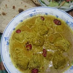 A picture of Chicken Makhani Handi.
