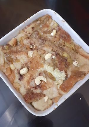 A picture of Bread pudding.