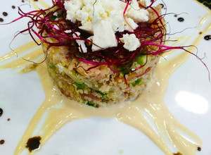 Foto principal de Ensalada de quinoa con queso feta y mayonesa de soja