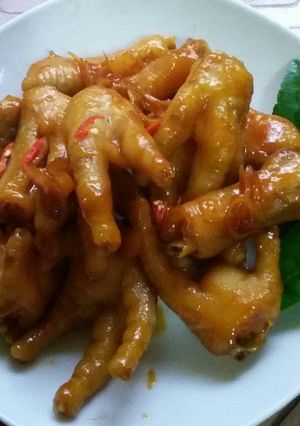 Hình của món Chân gà sốt xì dầu ngũ vị.