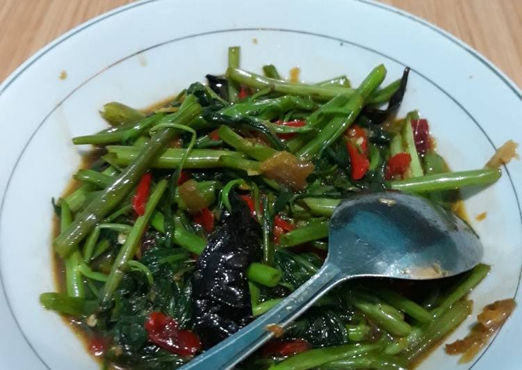 Kangkung Balacan