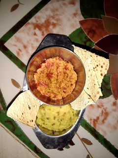 હેલ્ધી મગ ની ફોતરાવાળી દાળ ની ખીચડી (Moong Dal Khichdi Recipe In Gujarati) રેસીપી મુખ્ય ફોટો