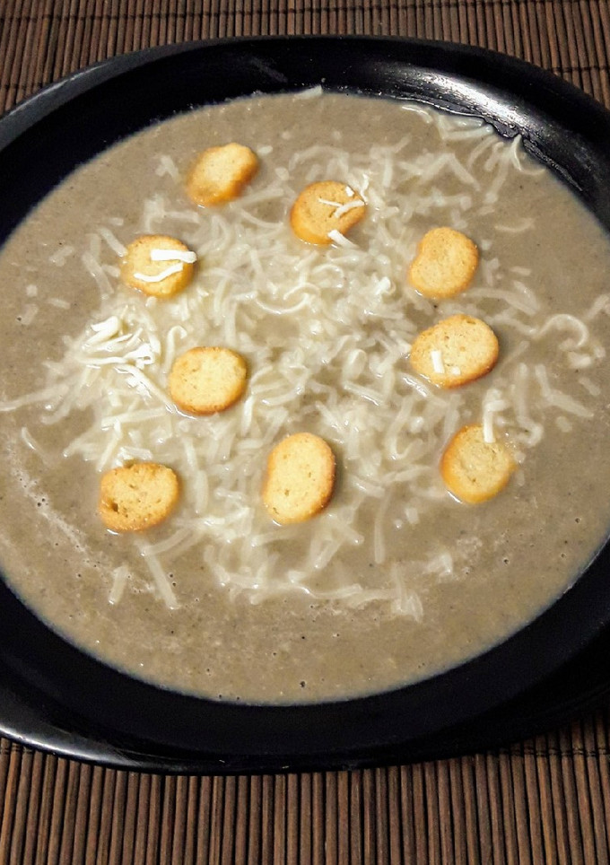Una foto de Sopa de champiñones