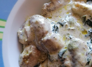 Φωτογραφία της συνταγής Μανιτάρια a la creme με pesto και σπανάκι (keto friendly)