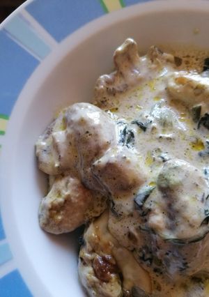 Φωτογραφία της συνταγής Μανιτάρια a la creme με pesto και σπανάκι (keto friendly)