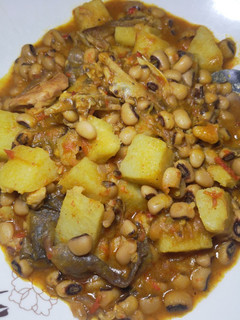 A picture of Yam and beans porridge.