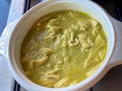 Una foto de salsa verde tomatillo