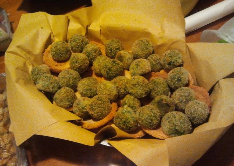 Sfere di caciocavallo e cime di rapa