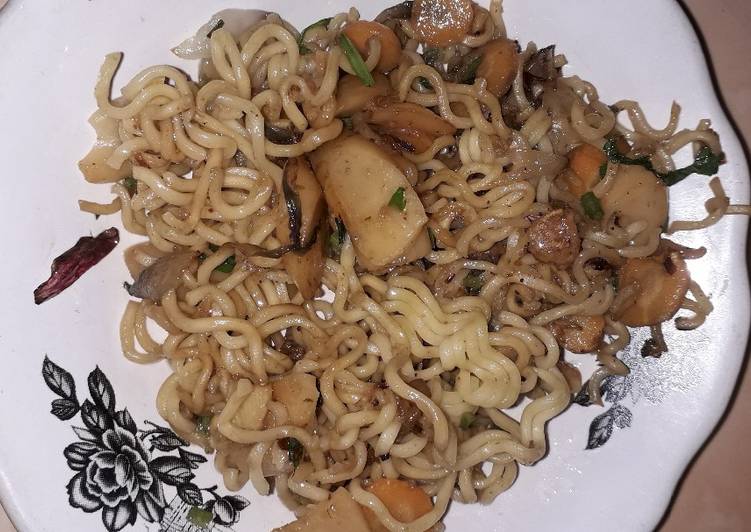 Resep Tumis mie goreng wortel dan sosis, Lezat Sekali