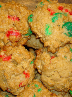 Una foto de GALLETAS DE AVENA CON CHOCOLATES M & M’S