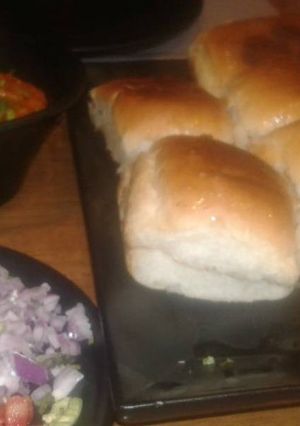 पाव भाजी (Pav bhaji recipe in hindi) रेसिपी मुख्य फोटो