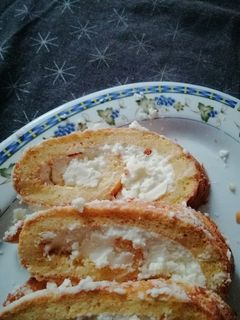Mascarponés túrós tekercs recept fotója