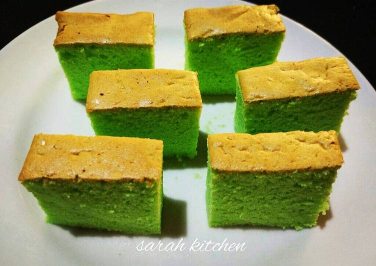 Resep Ogura Cake Pandan super moist & soft 👍 oleh Titi Damayanti - Cookpad