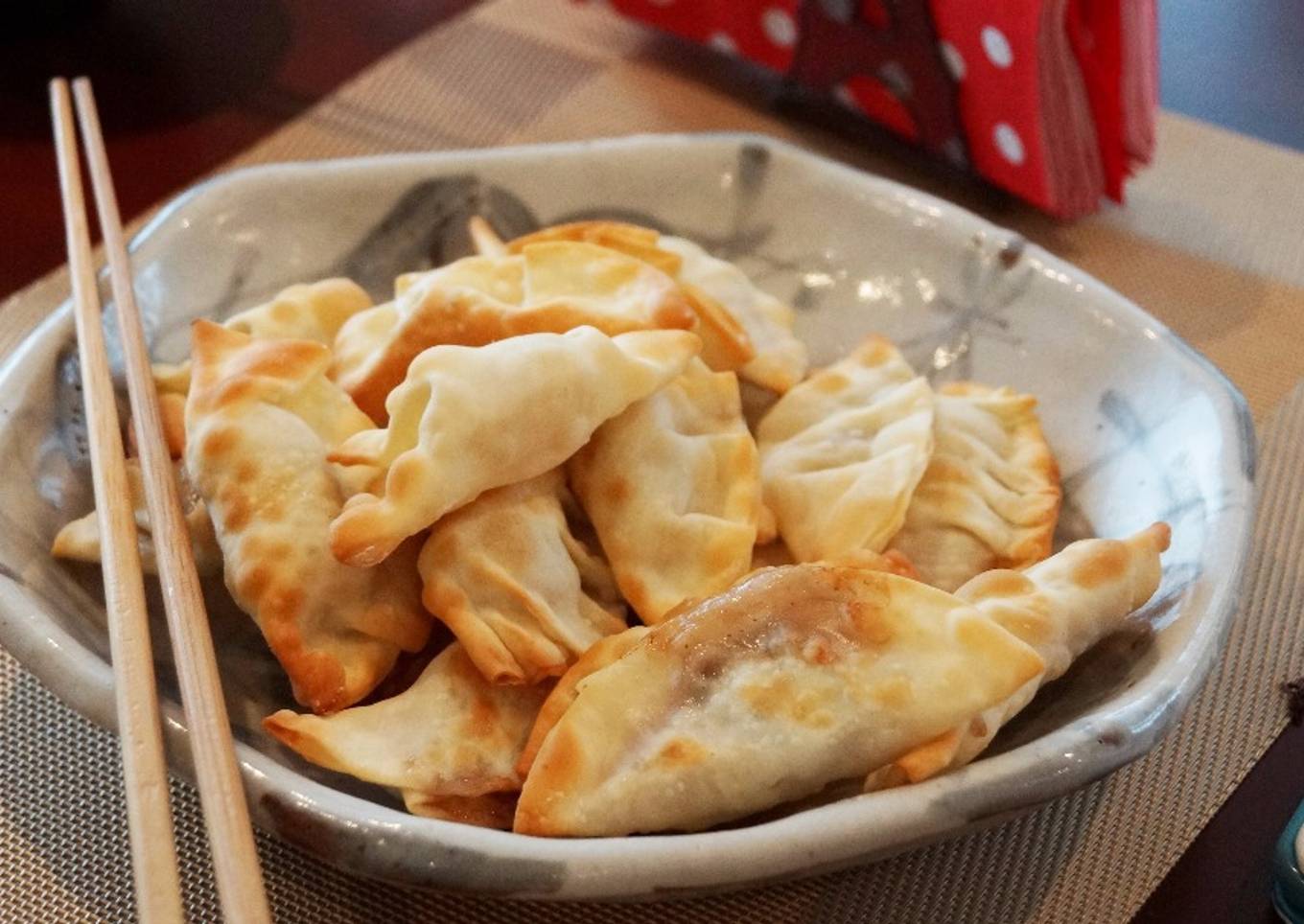Banana and Chocolate Gyoza mini pie