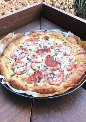 Une photo de Tarte jambon, tomates et chèvre