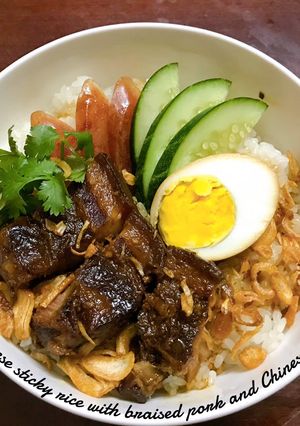 Hình của món Xôi thịt kho.