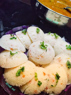 गाजर इडली (Gajar Idli recipe in hindi) रेसिपी मुख्य फोटो