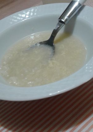 Una foto de Sopa Con Huevo