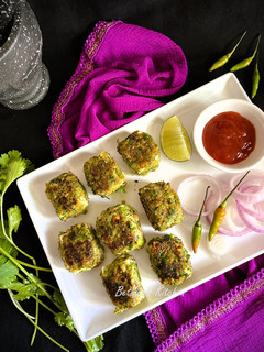 A picture of Thecha Paneer Tikka.