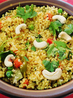புல்கர் கோதுமை உப்புமா (Bulgar wheat Kothumai upma recipe in tamil) செய்முறை முக்கிய புகைப்படம்