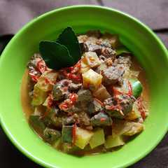 A picture of Sambel goreng kentang.