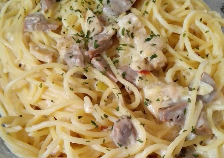 Resep Spaghetti creamy carbonara oleh Dapur Cipi Wawa - Cookpad