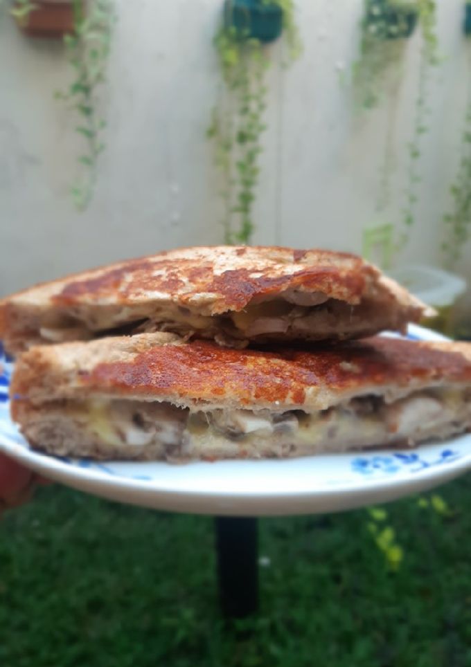 Foto resep Mushroom and Cheese Sandwich