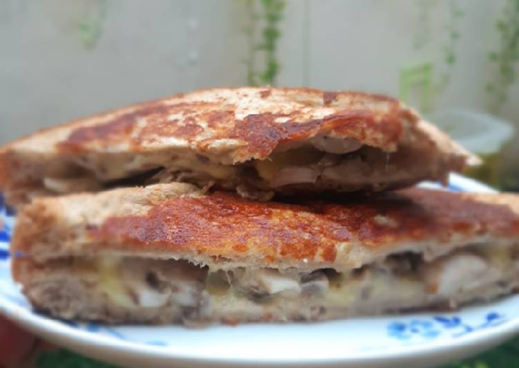 Mushroom and Cheese Sandwich foto resep utama