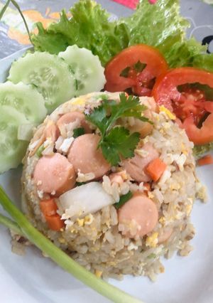 รูปของ ข้าวผัดเนยไส้กรอก