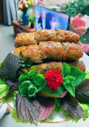A picture of Vietnamese Fried Spring Rolls (Nem Rán).