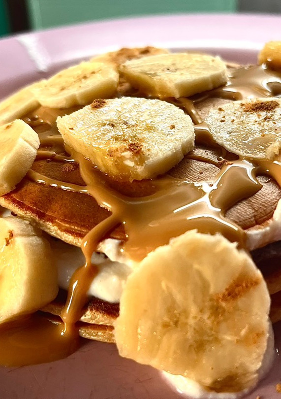 Una foto de Pancakes de canela FÁCIL y SALUDABLE