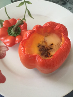 Una foto de Pimientos rellenos de huevo