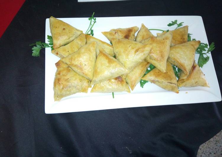 بريوات بالدجاج والسمك