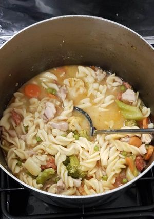 Foto de One Pot Pasta com Brócolos e Chouriço