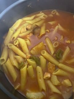 صورة لوصفة مكرونه الطيبين بجدر الضغط 😋
