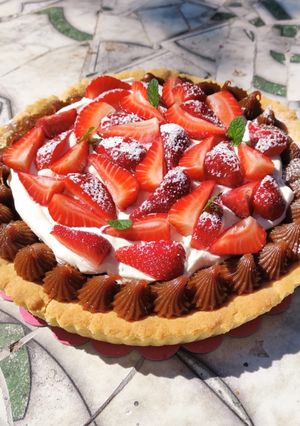 Una foto de Tarta de Frutillas 🍓🥧