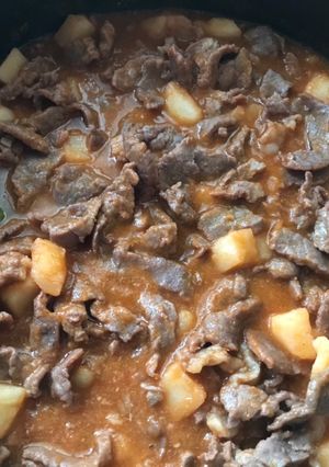Una foto de Cortadillo de res con papas