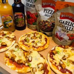 A picture of Mini pizza.