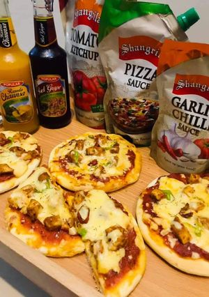 A picture of Mini pizza.