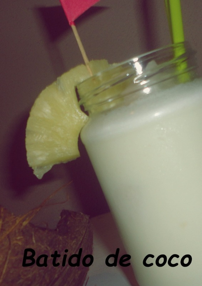 Una foto de Batido de coco y piña