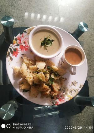 चटपटी फ्राइड इडली(chatpati fried idli recipe in hindi) रेसिपी मुख्य फोटो