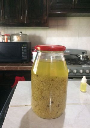 Una foto de Ajo sazonado, en aceite