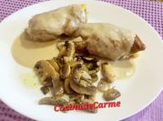 Una foto de filetes de cerdo salsa con nata