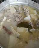 ต้มอวลหน่อไม้สดใส่โครงไก่