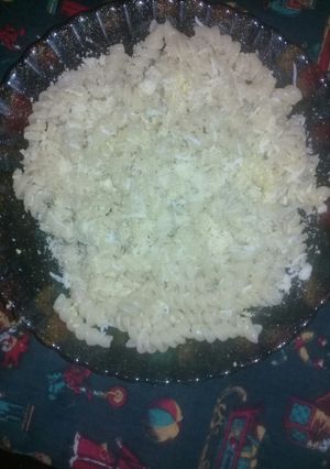 Una foto de Fideos con manteca y huevo duro