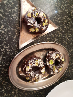 A picture of Chappati donuts.